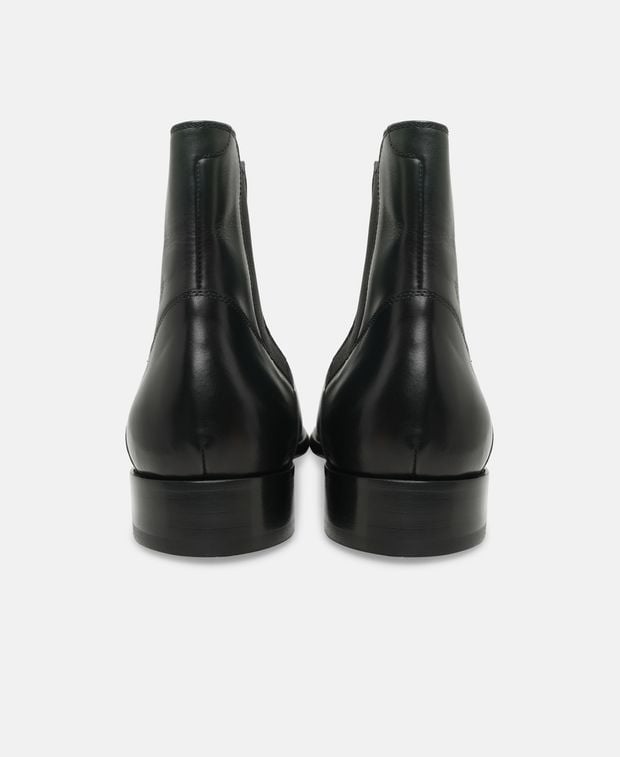 Doucal's Chelsea boots Fred