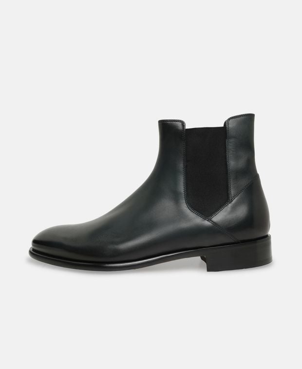 Doucal's Chelsea boots Fred