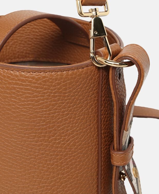 Burberry Leather bucketbag