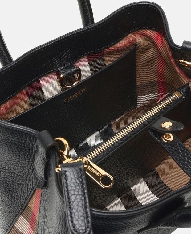 Burberry Leather handbag