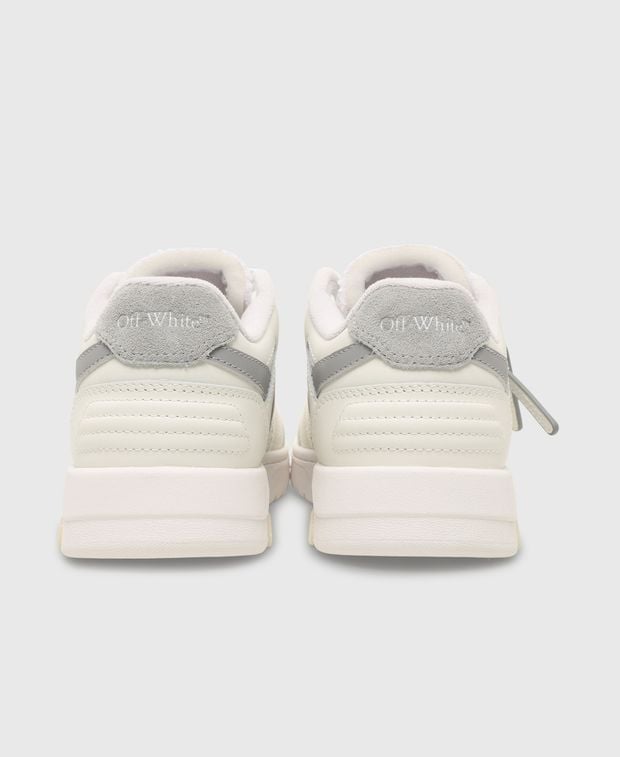 Off-White Sneakers Slim Out Of Office