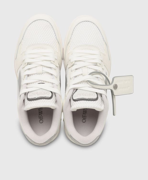 Off-White Sneakers Slim Out Of Office
