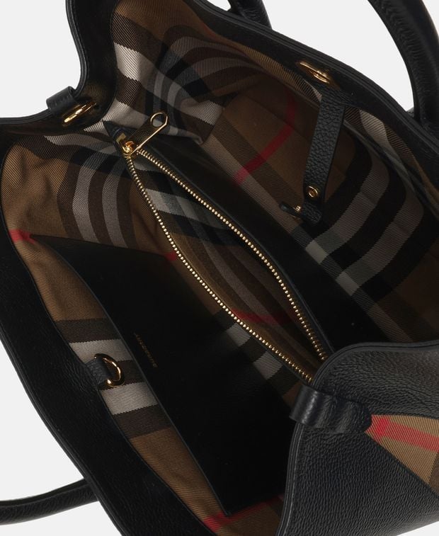 Burberry Leather handbag