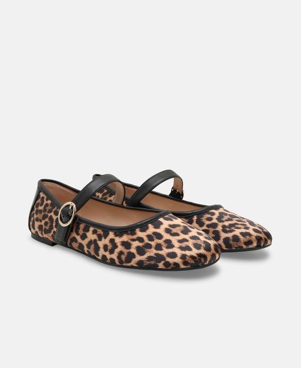 Stuart Weitzman Mary janes Freya