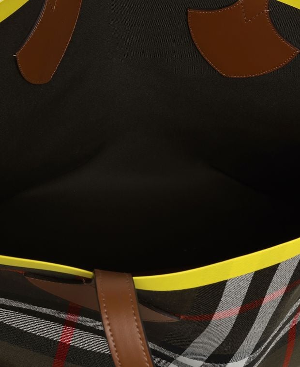 Burberry Shopper