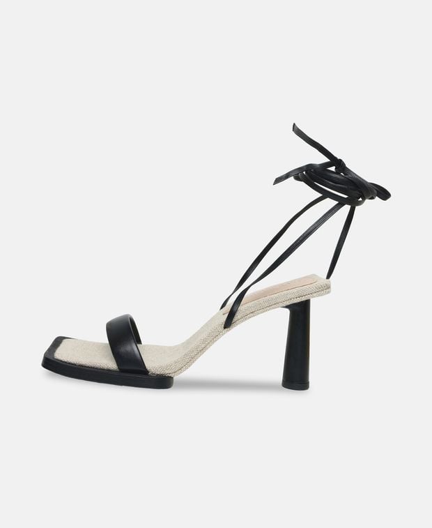 Jacquemus Sandals with calf lacing Les carre rond