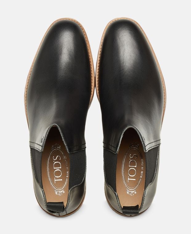Tod's Chelsea boots