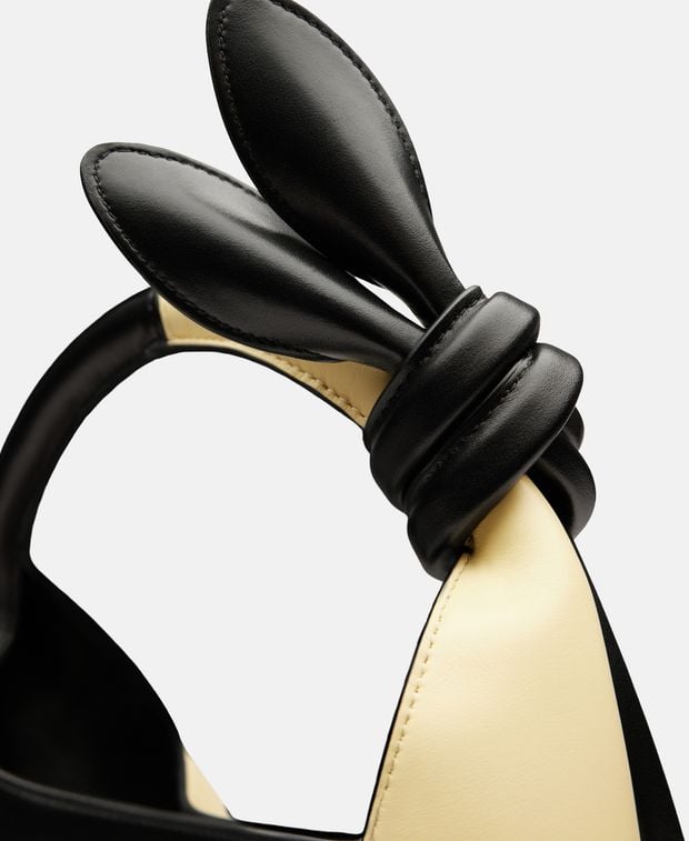 Jacquemus Leather bucketbag