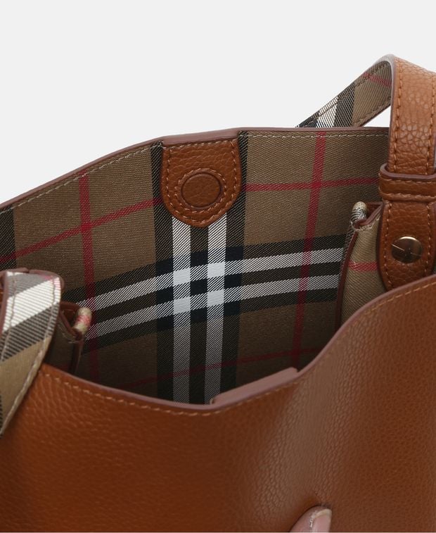 Burberry Leather bucketbag