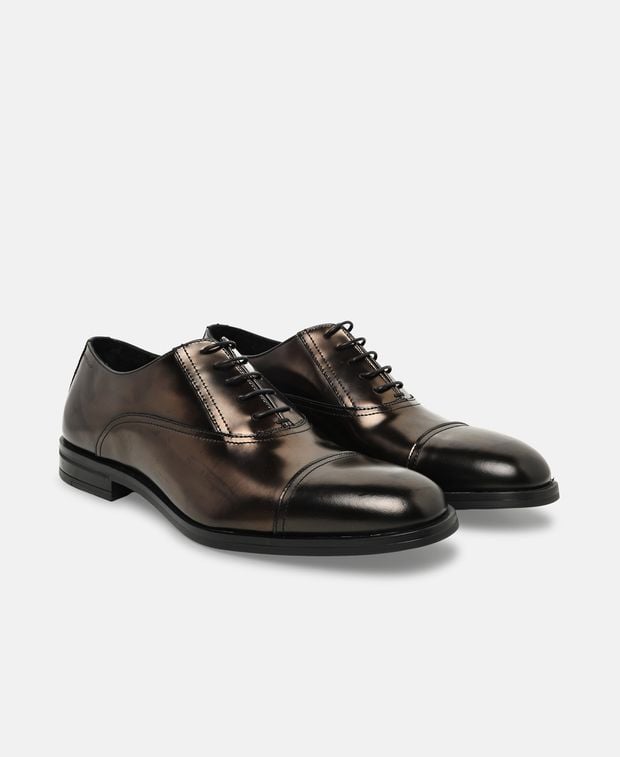 Stuart Weitzman Oxfords Club Classic
