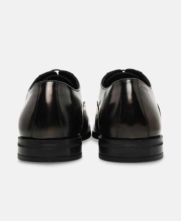 Stuart Weitzman Oxfords Club Classic