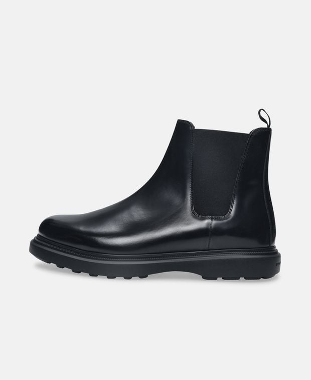 Stuart Weitzman Chelsea boots Amos