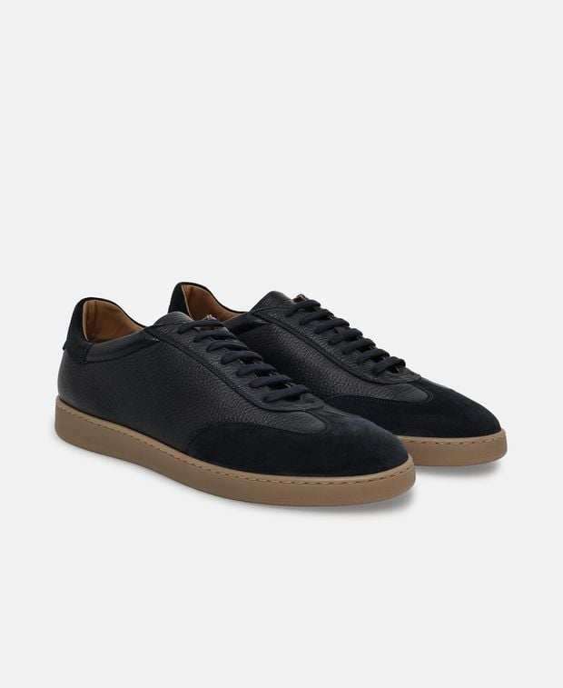 Stuart Weitzman Sneakers Banner