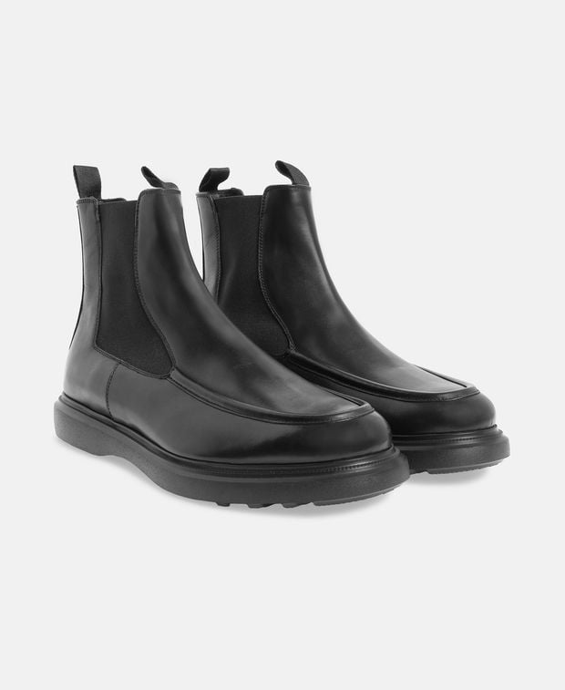 Stuart Weitzman Chelsea boots Cody