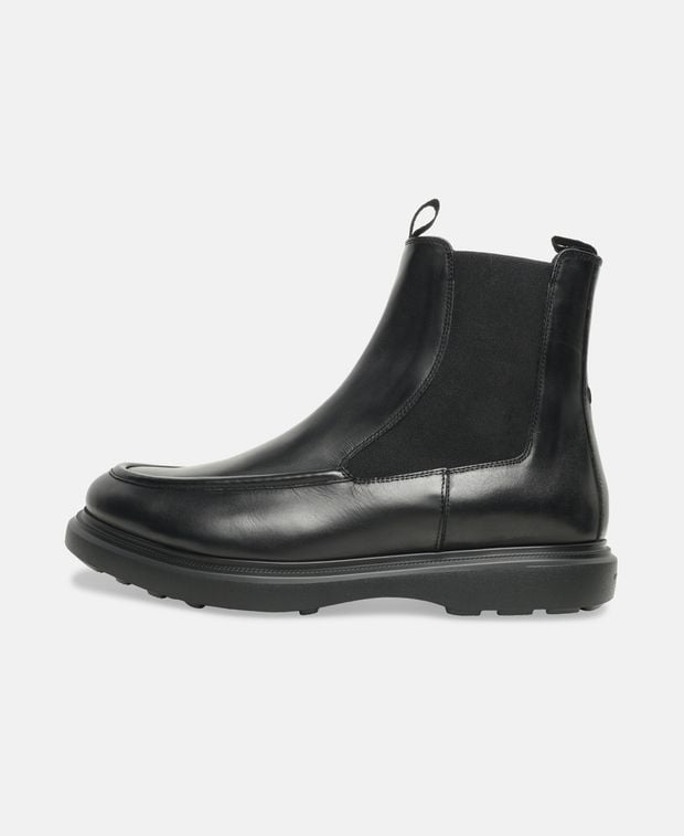 Stuart Weitzman Chelsea boots Cody