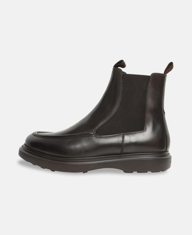 Stuart Weitzman Chelsea boots Cody