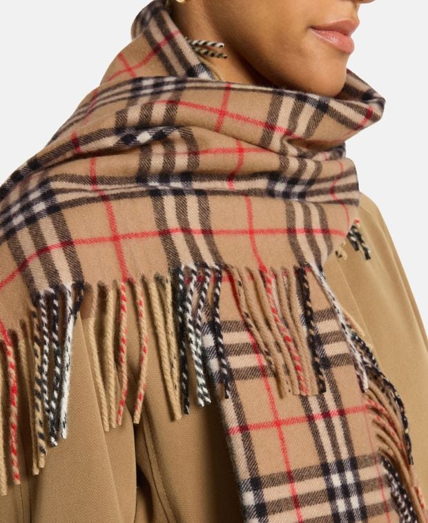 Burberry Cashmere scarf