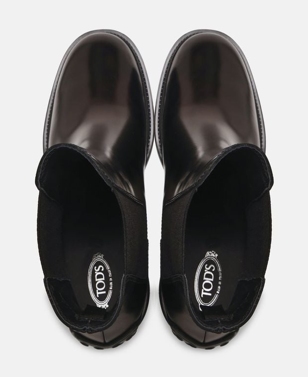 Tod's Chelsea boots