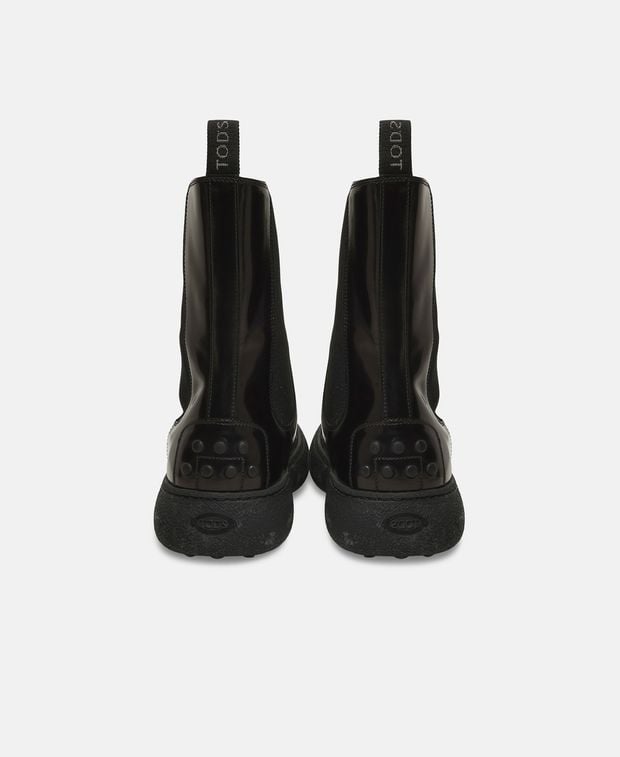 Tod's Chelsea boots