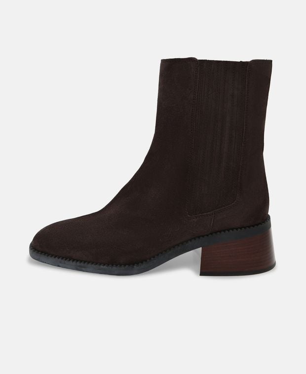 Tod's Chelsea boots