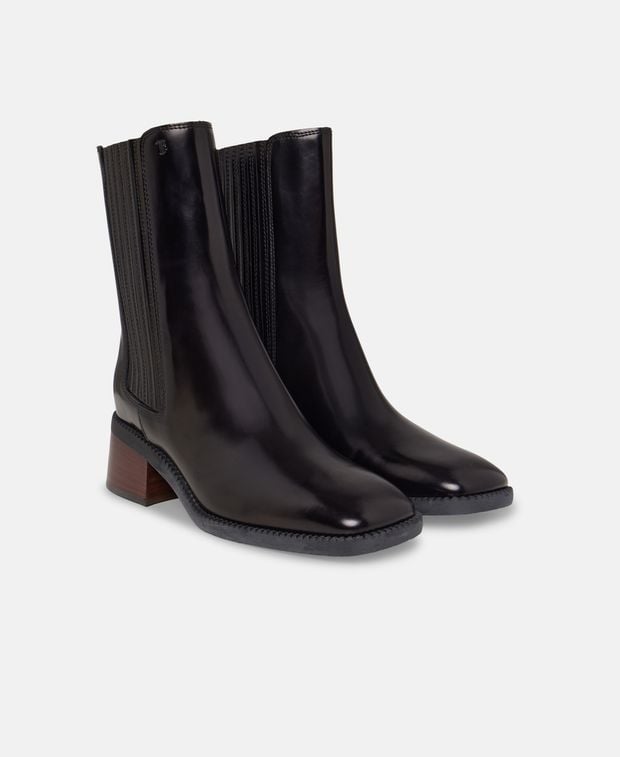 Tod's Chelsea boots