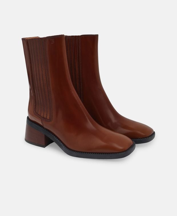 Tod's Chelsea boots