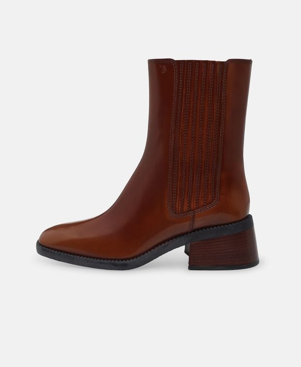 Tod's Chelsea boots