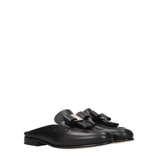 Salvatore Ferragamo Women's Sandals & Slippers in Leather Black