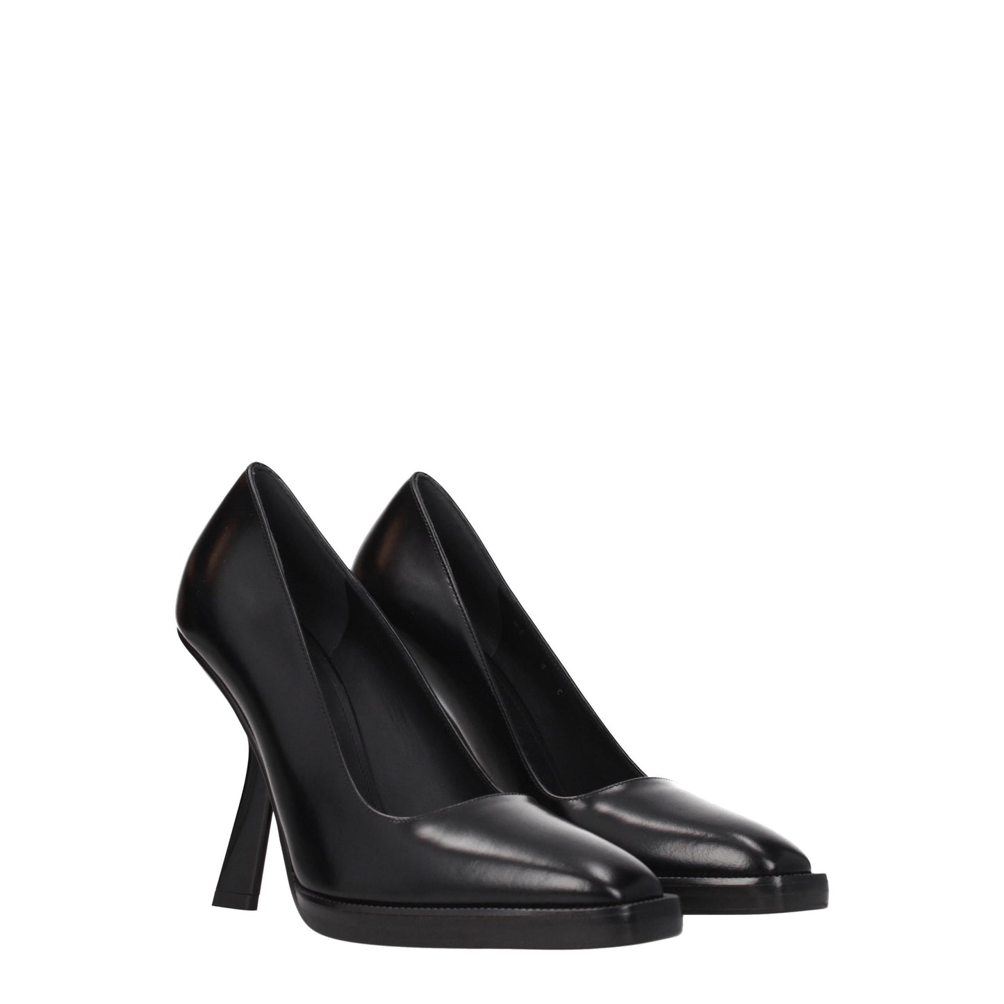 Salvatore Ferragamo Women's Pumps in Leather Black