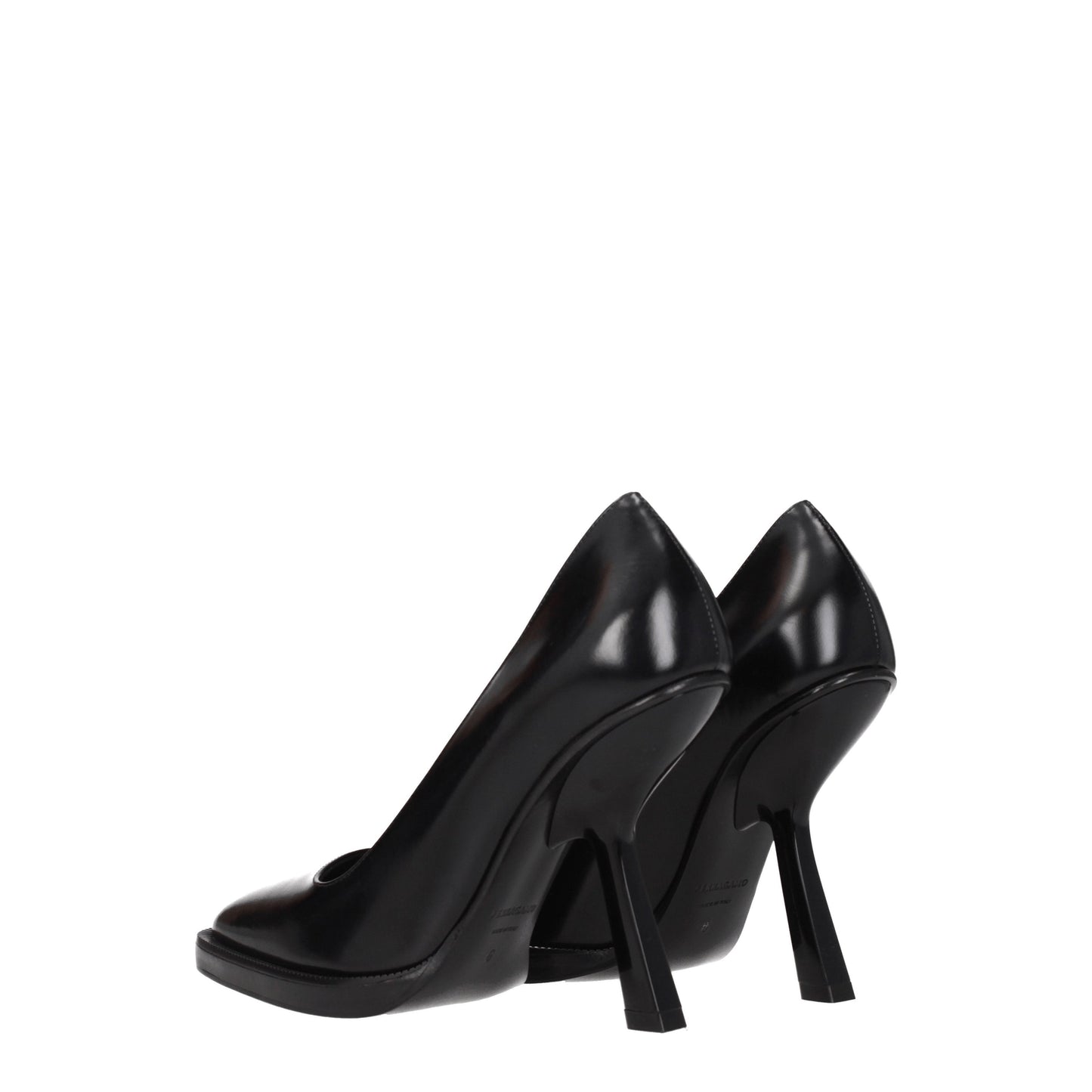 Salvatore Ferragamo Women's Pumps in Leather Black